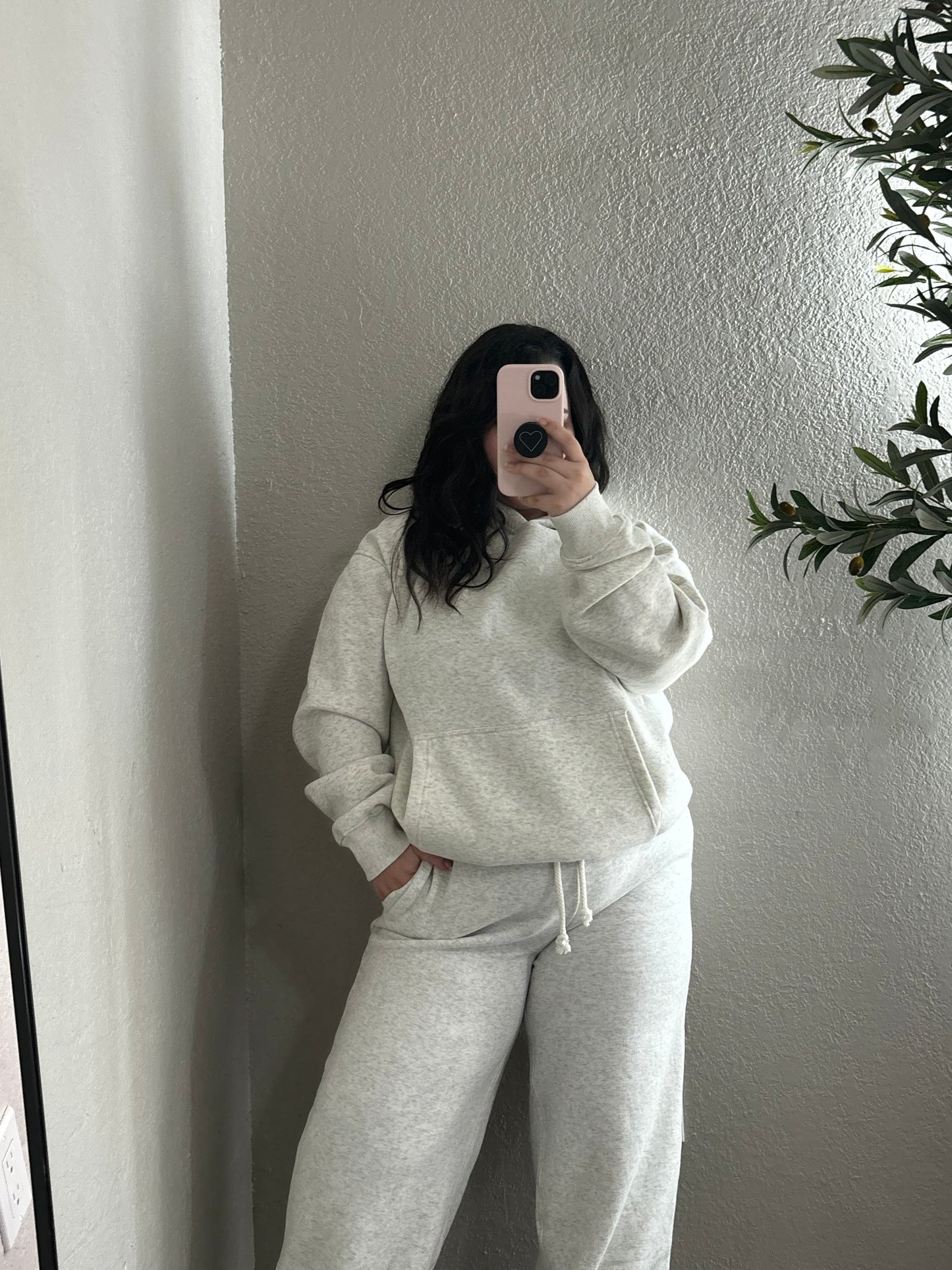 Ari Hoodie