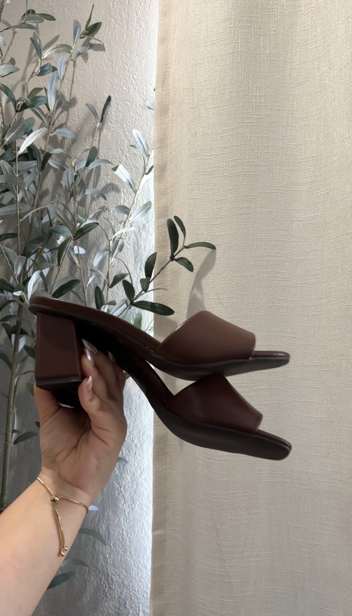 Chestnut Charm Heel- Chocolate Brown