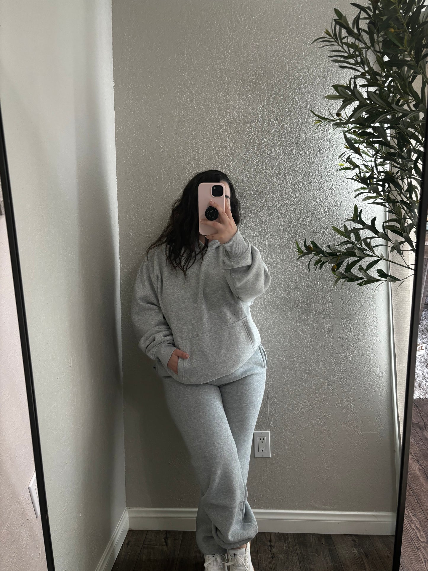 Ari Hoodie