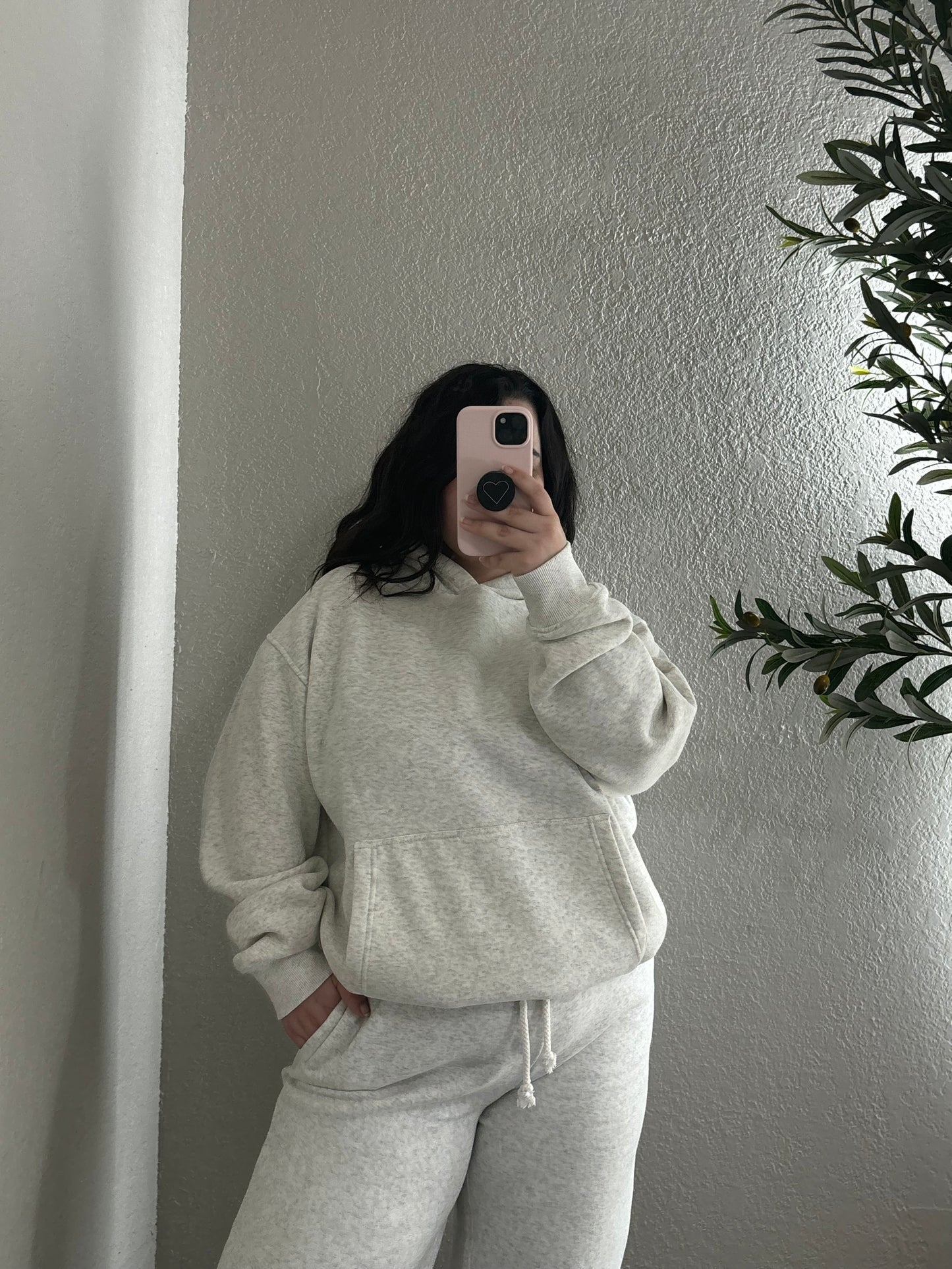 Ari Hoodie