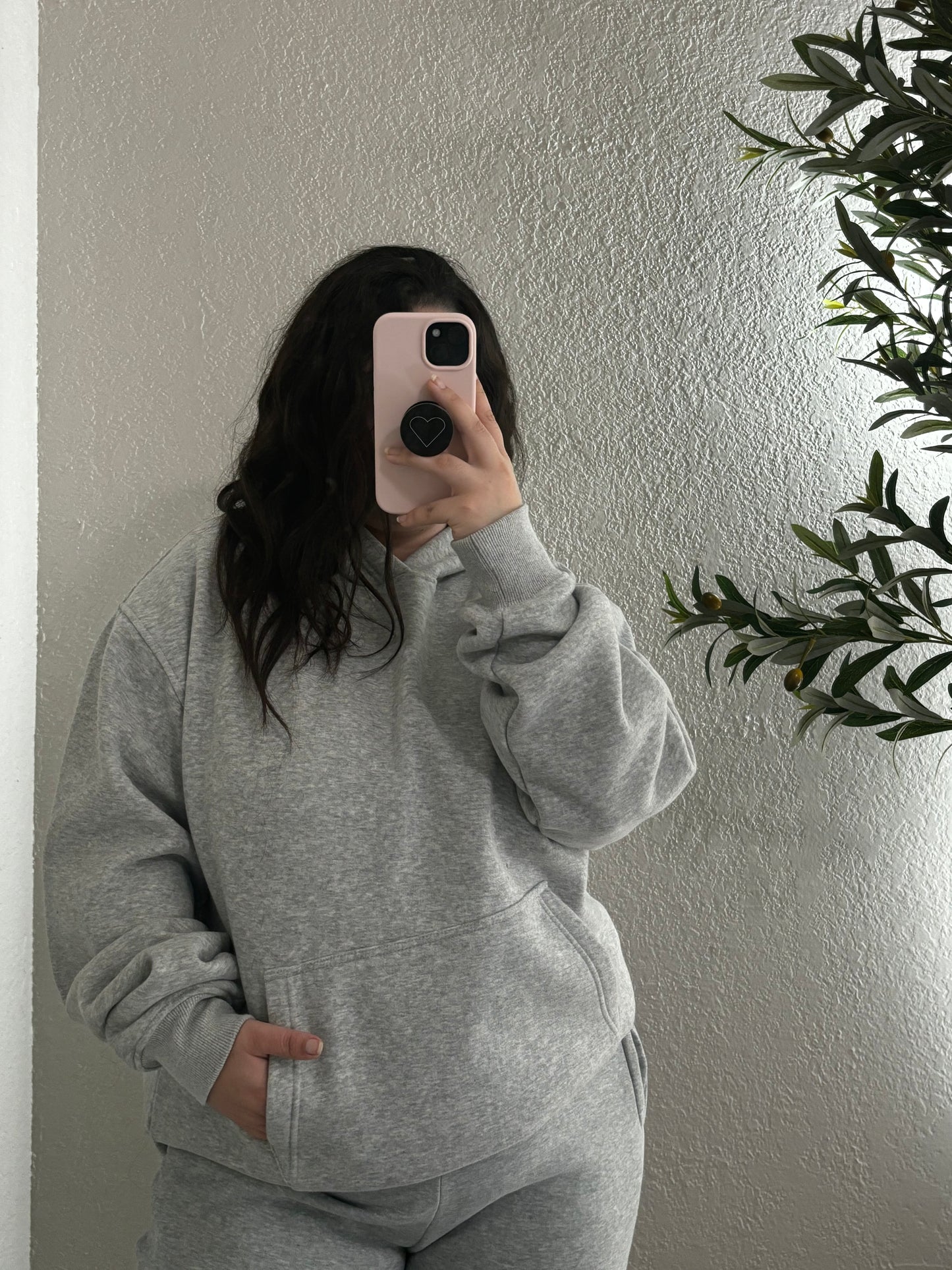Ari Hoodie
