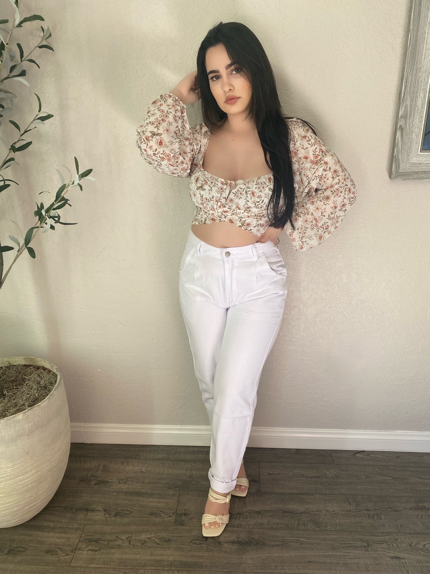 Gabriella Mom Jeans (White)