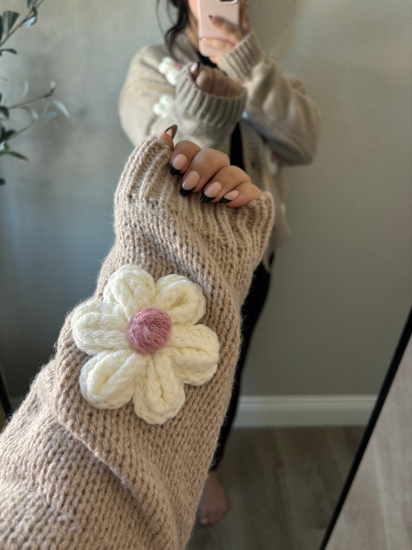 Flor Crochet Cardigan