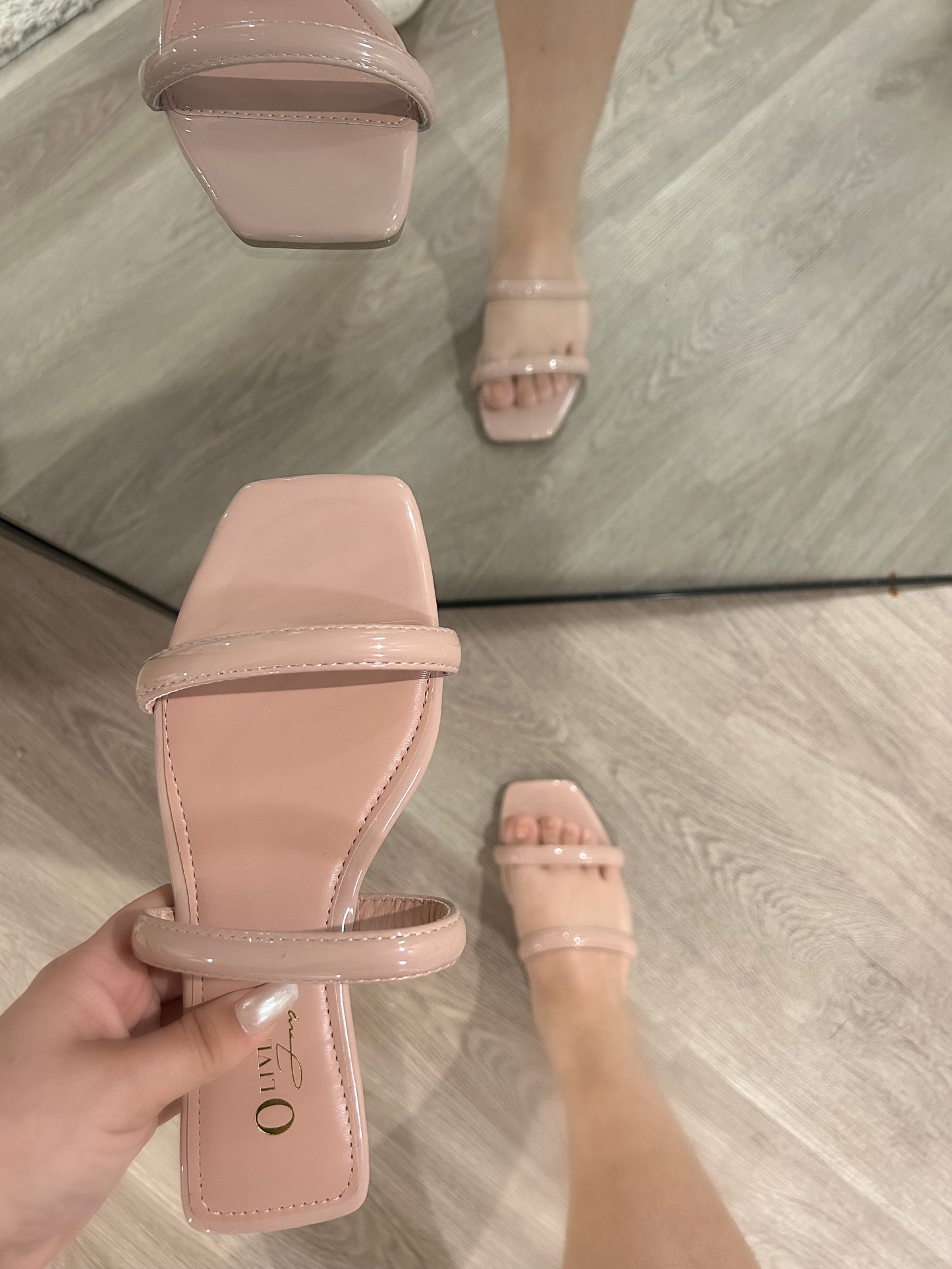 Mila Sandals (Light Taupe)