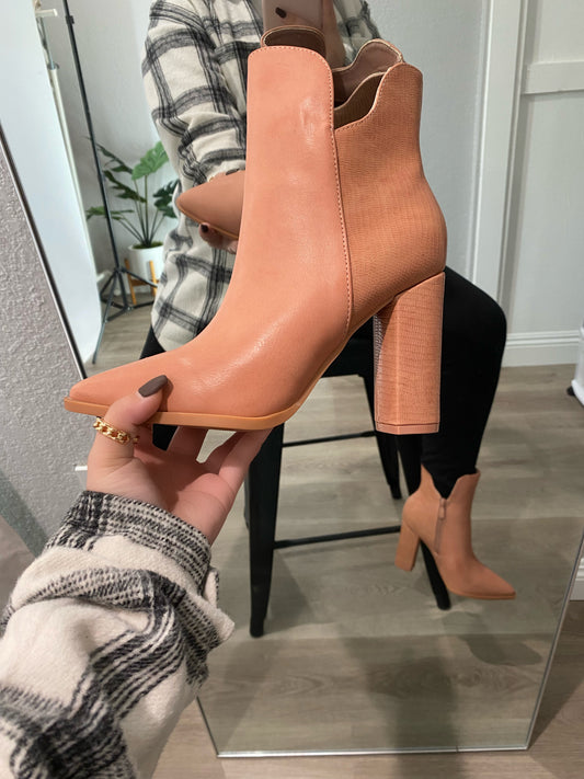 Astrid Bootie (Blush)