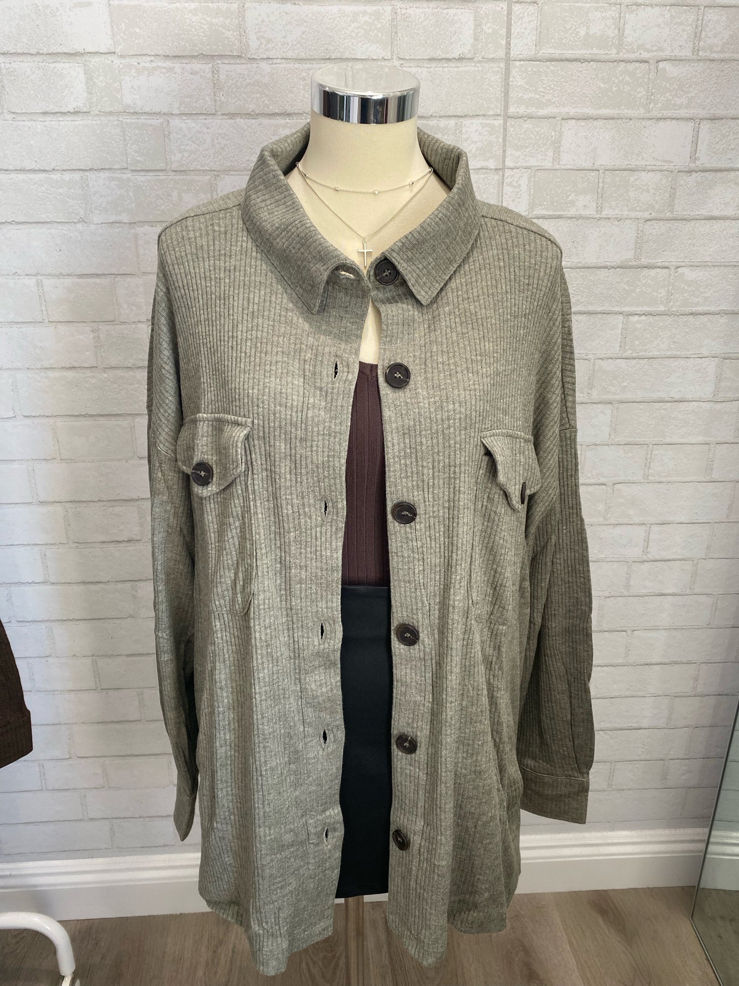 Addison Extra Curvy Button Up (Light Olive)